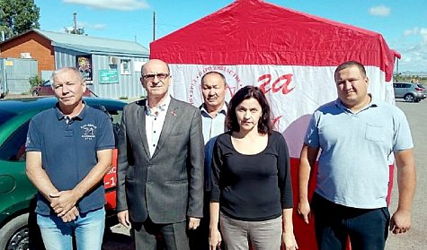 Мобильная приемная депутата прибыла в Чебеньки